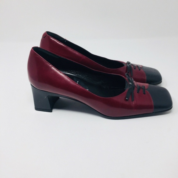 Massimo Italy Red Black Captoe Tie Heels - Picture 5 of 8
